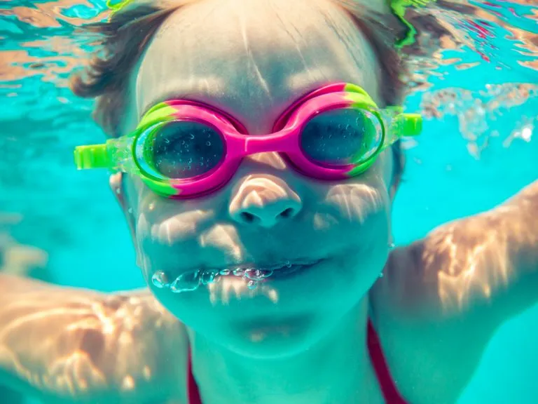 swimming pools in las vegas nevada