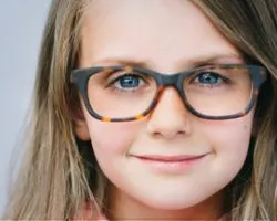 girl wearing glasses